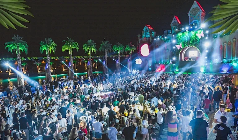 Cyprus Nightlife Guide: Best Bars, Clubs & Entertainment